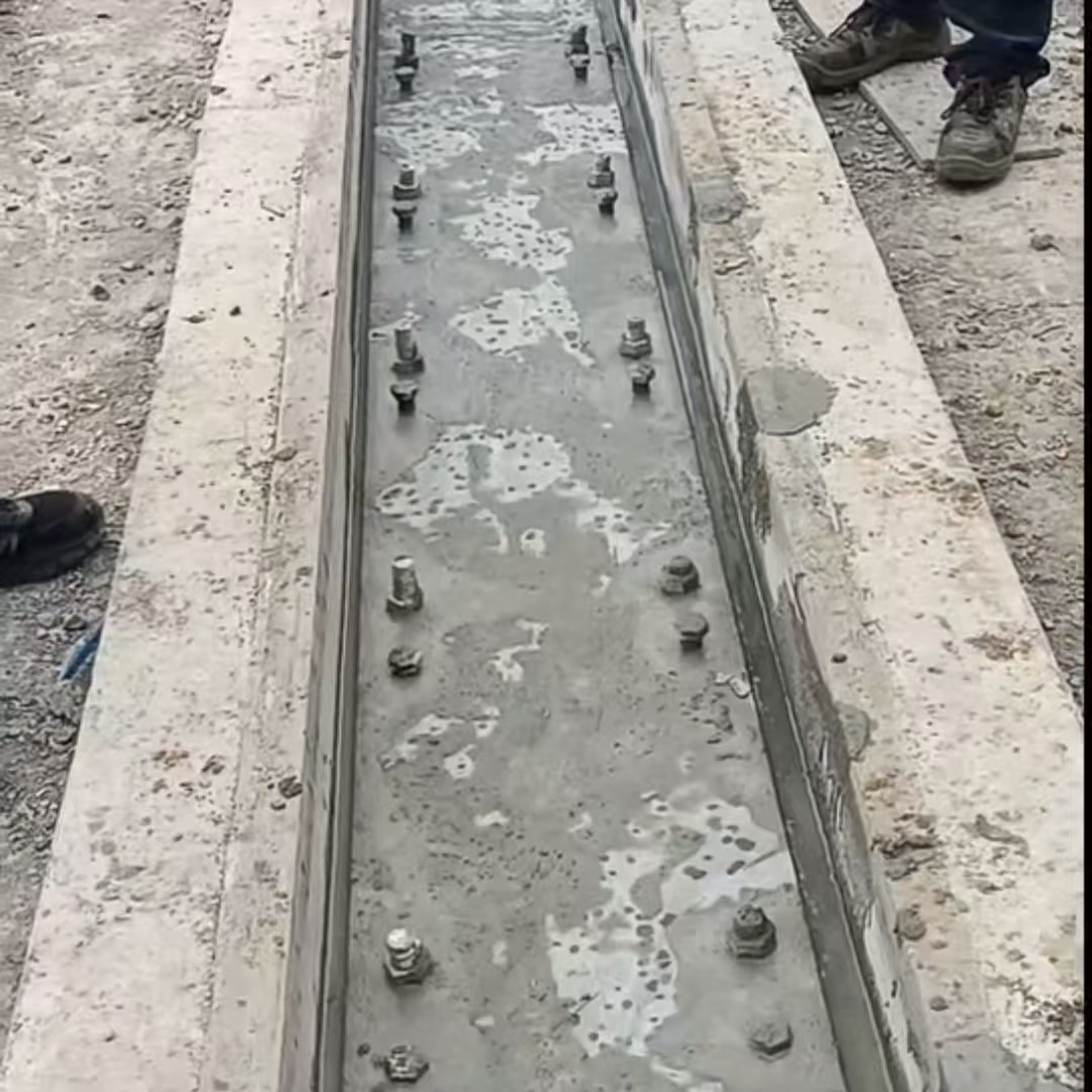 龙游港口码头起重机龙门吊重型机械设备稳固用早强快凝轨道胶泥